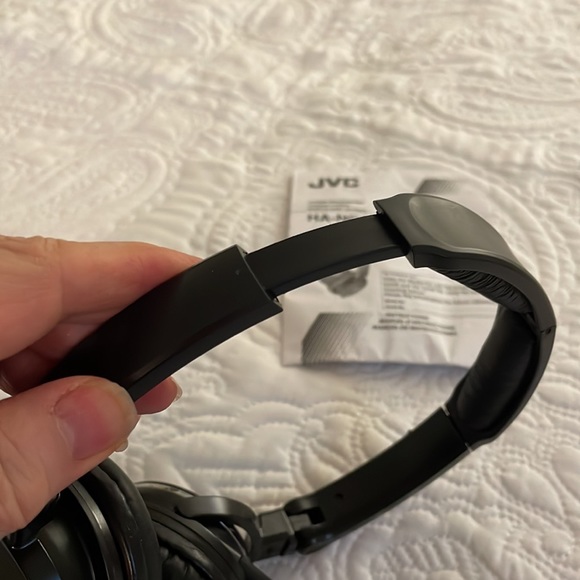 JVC headphones /retractable chord - Picture 4 of 14